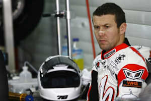 Bernat Martinez: Sponsor mitgebracht