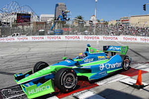 Oriol Servia in den Strassen von Long Beach