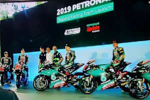 Ayumu Sasaki, Fabio Quartararo, Franco Morbidelli und Khairul Idham Pawi auf ihren 2019er-Bikes