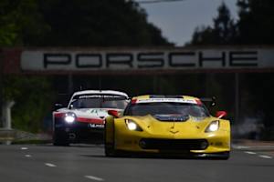 Corvette C7.R und Porsche 911 RSR bei den 24h von Le Mans