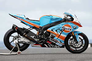 Die BMW S1000RR im legendären Gulf-Oli-Design
