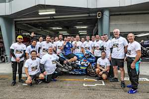 Emotionaler Abschied von Vincent Philippe (auf dem Motorrad sitzend), der in Sepang seine Karriere beendete