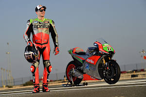 Stefan Bradl mit der neuen Aprilia RS-GP