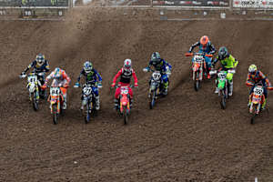 Die MXGP-Saison 2020 hat begonnen: Jonass, Herlings, Paulin, Gajser, Seewer, Bogers, Desalle und Cairoli (v.l.n.r.)