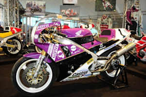Die Honda RC30 von Fred Merkel
