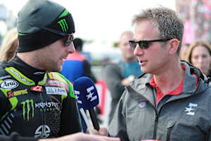 Jamie Whitham 2018 im Gespräch mit Jonathan Rea 