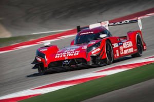 Der Nissan GT-R LM NISMO im neuen High-Downforce-Trimm: Gut zu erkennen an den schaufelförmigen Diveplanes unterhalb der Scheinwerfer