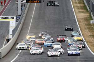 92 Fahrer aus 17 Nationen standen am Start