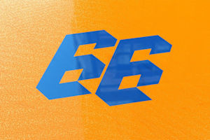 Fernando Alonso tritt mit der Nummer 66 an  