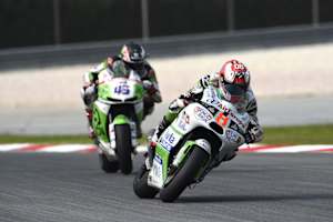 Hector Barbera vor Scott Redding