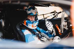 Felix von der Laden im Cockpit des McLaren 570S GT4