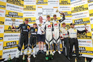 Das Podium auf dem Sachsenring: (v.li.) Alzen, Hürtgen, Baumann, Klingmann, Keilwitz und Wirth
