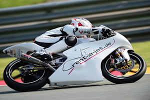 Kevin Hanus auf der Honda NSF250R mit Kit-Motor von Geo Technology