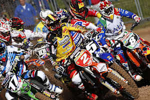 US Champion Jeremy Martin (5) hinter Julien Lieber, daneben Tommy Searle (17) und Antonio Cairoli (8)