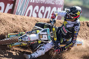 Thomas Kjer-Olsen gewinnt den ersten Lauf in Lettland