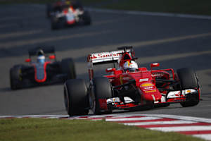 Sebastian Vettel überrundet seinen Vorgänger bei Ferrari, Fernando Alonso