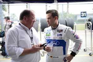 Chip Ganassi (li.) mit seinem Piloten Dirk Müller