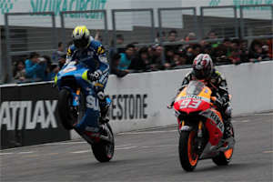 Nobuatsu Aoki  auf der Suzuki neben Honda-Pilot Hiroshi Aoyama 