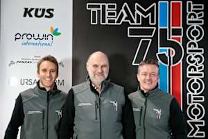 Die Führungsriege im Team75 Bernhard: Weltmeister Timo Bernhard, dessen Vater Rüdiger sowie Team Manager Klaus Graf (v.li.)