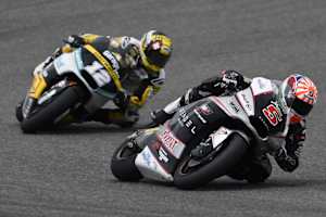 Das Rennen beim Jerez-GP: Johann Zarco (5) hat Tom Lüthi (12) überholt und bleibt WM-Leader