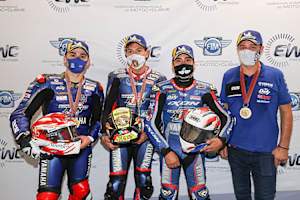 Moto AIN: Robin Mulhauser, Roberto Rolfo, Hugo Clère, Teammanager Pierre Chapuis