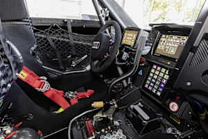 Cockpit des Audi RS Q e-tron
