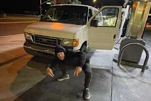 Mit diesem Transporter will Kai Haase zu den US-Supercrossrennen anreisen