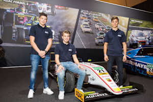 Drei Formel-Fahrer werden gefördert: Niklas Krütten, Tim Tramnitz und Lirim Zendeli (l-r)