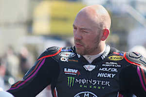 Peter Hickman kämpft immer noch mit den Nachwirkungen seines Unfalls bei der Tourist Trophy