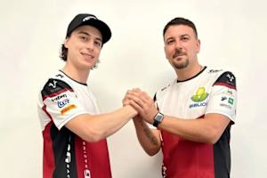 Mattia Casadei und Davide Giugliano (v.l.)