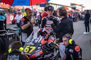 Casey O'Gorman vor seinem ersten Rennen auf der Moto3-KTM der Intact-GP-Mannschaft