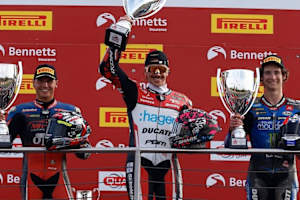 Scott Redding (mitte) lieferte in Donington Park ein starkes Wochenende ab