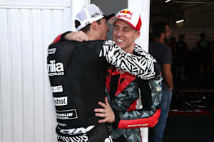 Aleix und Pol Espargaró beim Valencia-Test