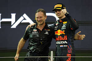 Christian Horner in Abu Dhabi 2021 mit Max Verstappen