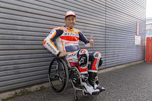 Takuma Aoki ist nach seinem Unfall 1998 wieder im Rennsport aktiv