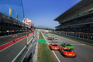 Die GT World Challenge Europe begeisterte 2023 mit einem riesigen Starterfeld und hochkarätigem GT-Sport