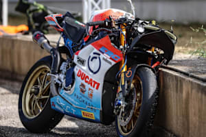 Die Ducati Panigale V4R hatte einiges abbekommen