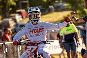 Arminas Jasikonis zieht den Stecker