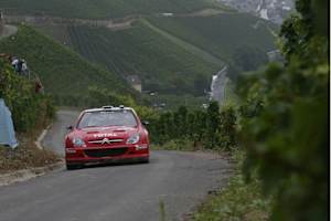 Sébastien Loeb 2002 in den Mosel-Weinbergen