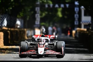 Gene Haas im eigenen Formel-1-Auto