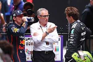 Max Verstappen, Stefano Domenicali, George Russell