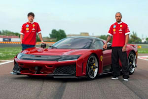 Charles Leclerc und Lewis Hamilton mit dem F80