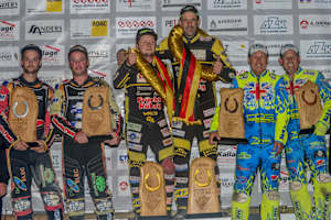 Venus/Eibl gewannen in Vechta vor den Brüdern Comblon (l.) und Godden/Smith (r.)