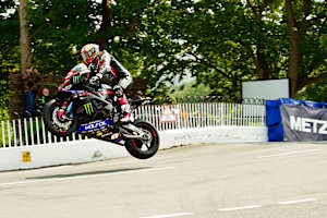 TT-Sieger Davey Todd steht in der engeren Auswahl, am Suzuka 8 Hours teilzunehmen