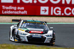  Der Land Audi wurde nach dem schweren Qualifyingunfall zurückgezogen