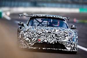 Klaus Bachler bei der Testarbeit auf dem Lausitzring