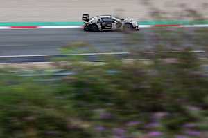 Aston Martin-Werksfahrer Valentin Hasse-Clot startet im Topfahrzeug von Walkenhorst Motorsport