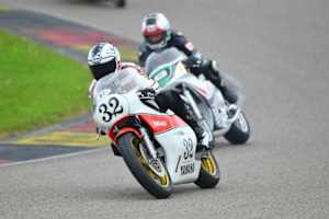 Steve Baker auf der 750-ccm-Yamaha