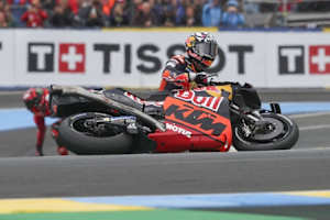 Zwei Stürze und zwei doppelte Long-lap-Strafen hinderten Enea Bastianini nicht daran, in Le Mans WM-Punkte zu holen