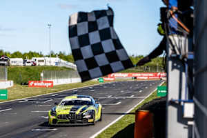 Sieg für SR Motorsport by Schnitzelalm in Oschersleben